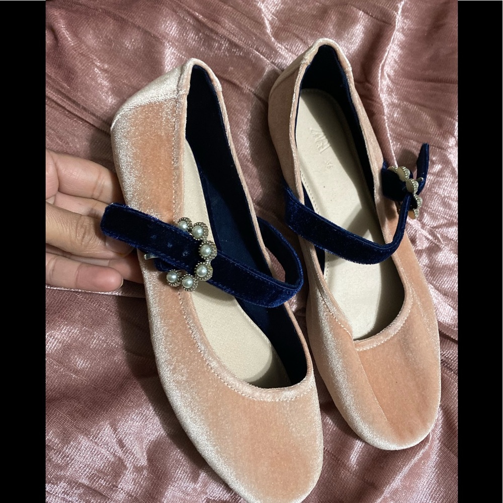 Zara Big Girls velvet shoes